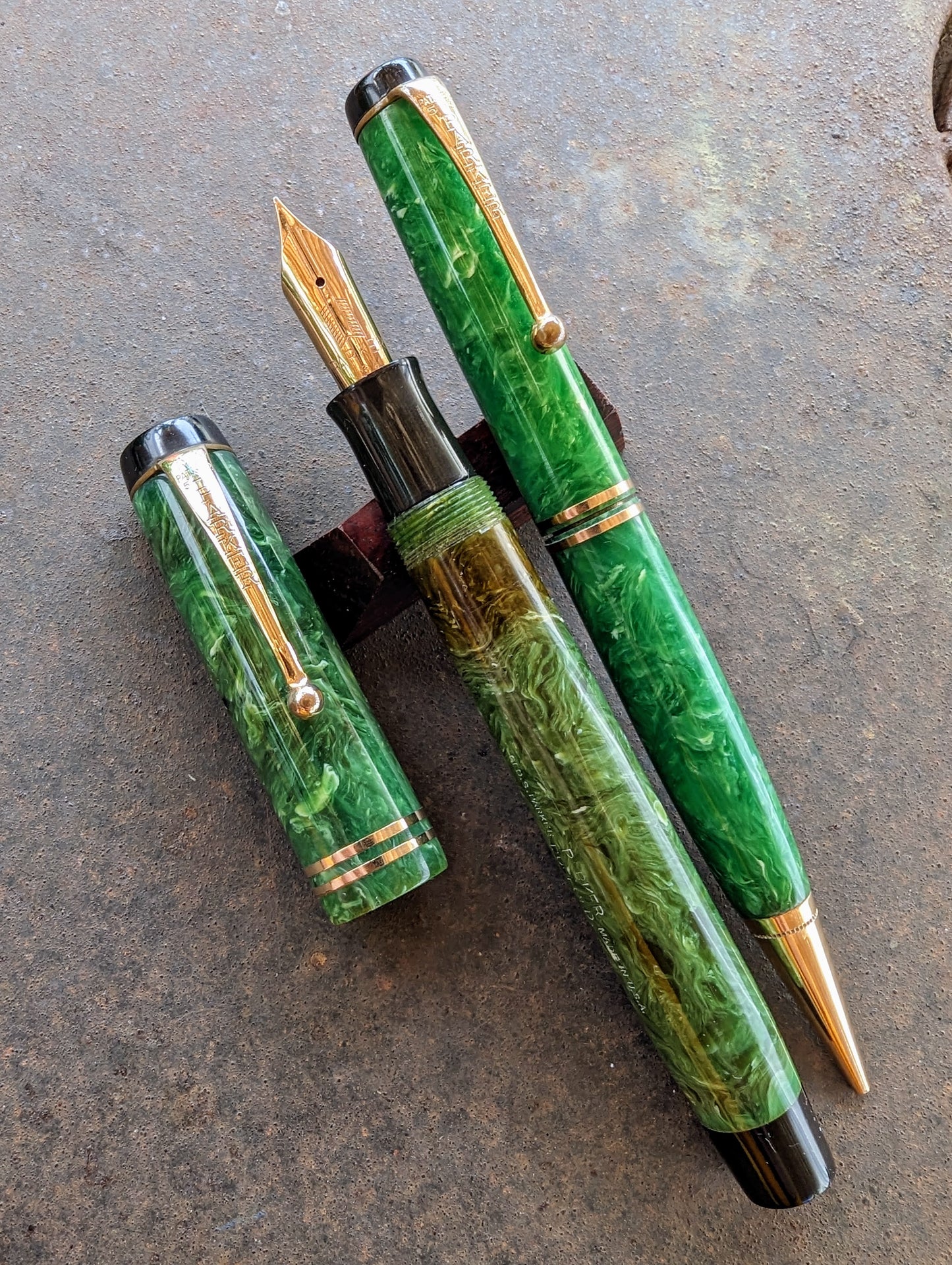 Jade Parker Duofold Senior Streamlined fountain pen and pencil