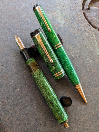 Jade Parker Duofold Senior Streamlined fountain pen and pencil