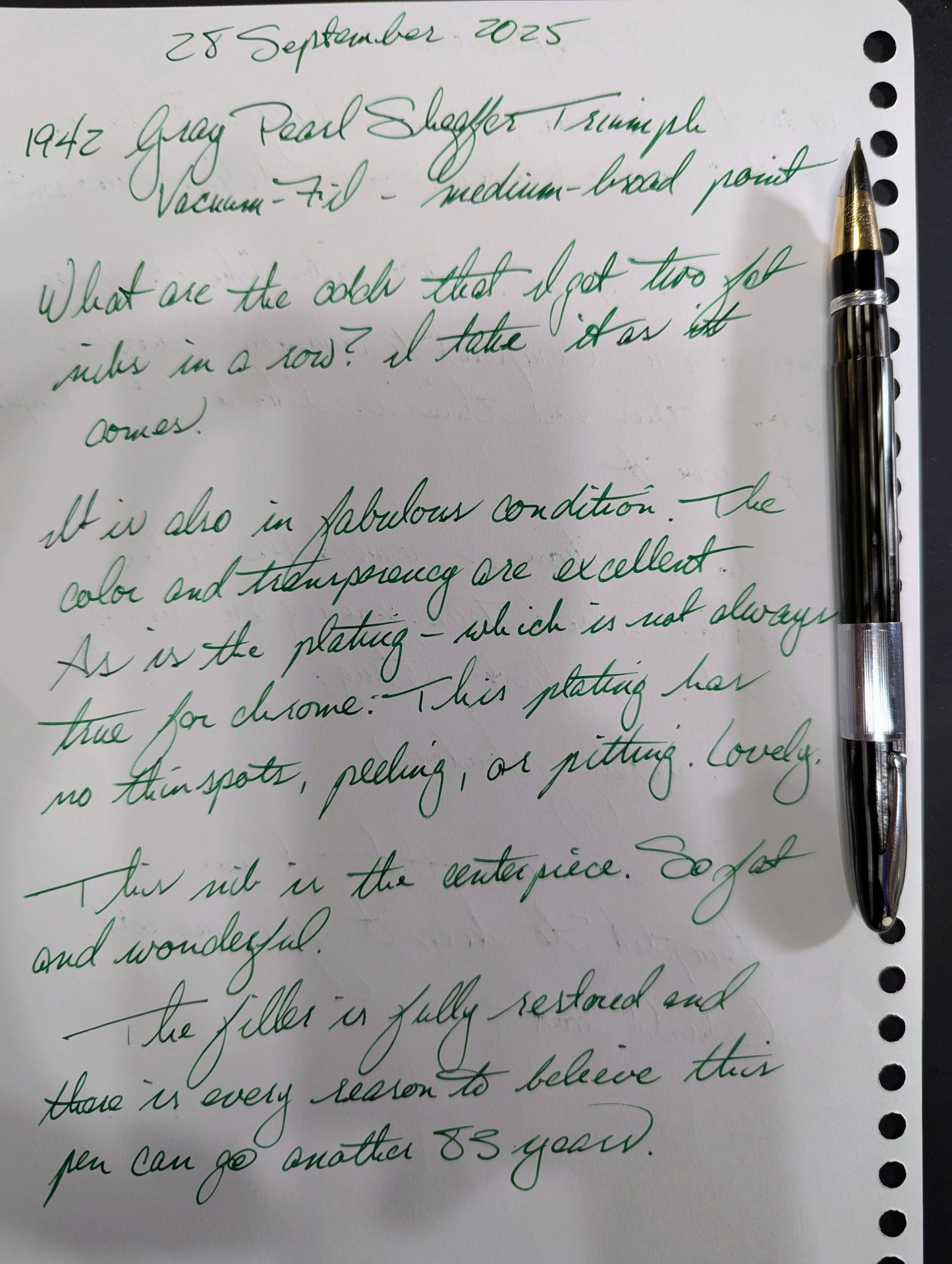 1942 Gray Sheaffer Triumph - Vacuum-Fil - medium-broad
