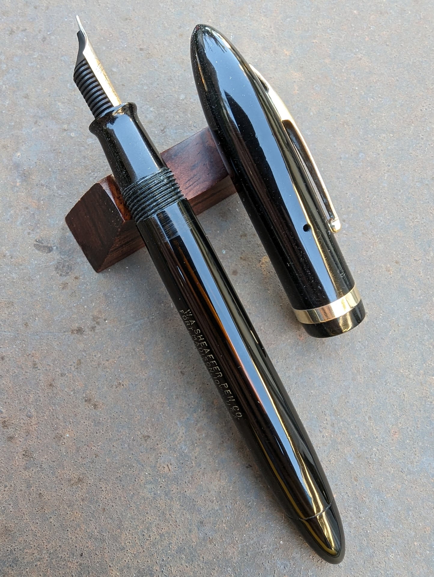 Black Sheaffer Balance Statesman fountain pen