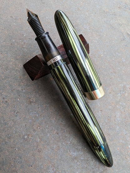 1947 Marine Green Sheaffer Sovereign - fine point