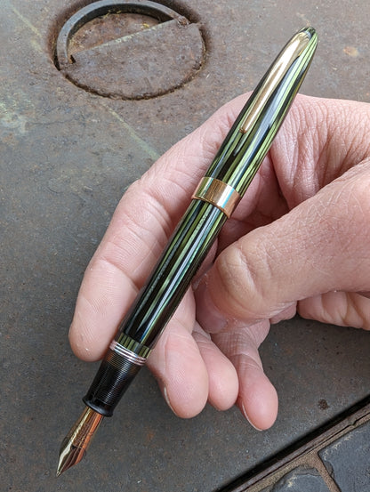 1947 Marine Green Sheaffer Sovereign - fine point