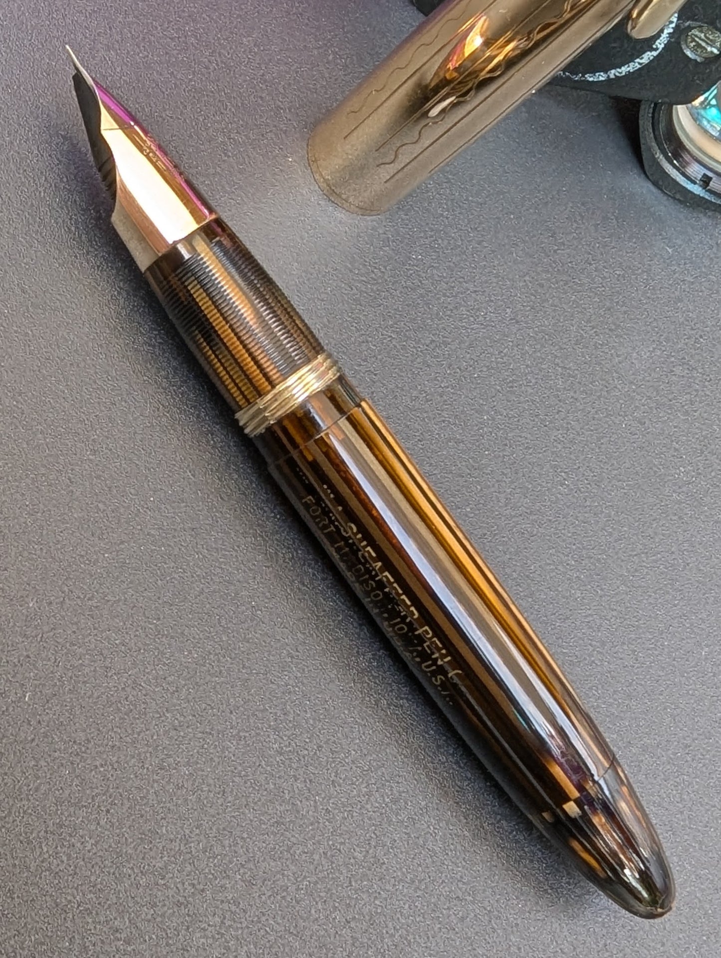 Golden Brown Sheaffer Triumph Tuckaway Crest