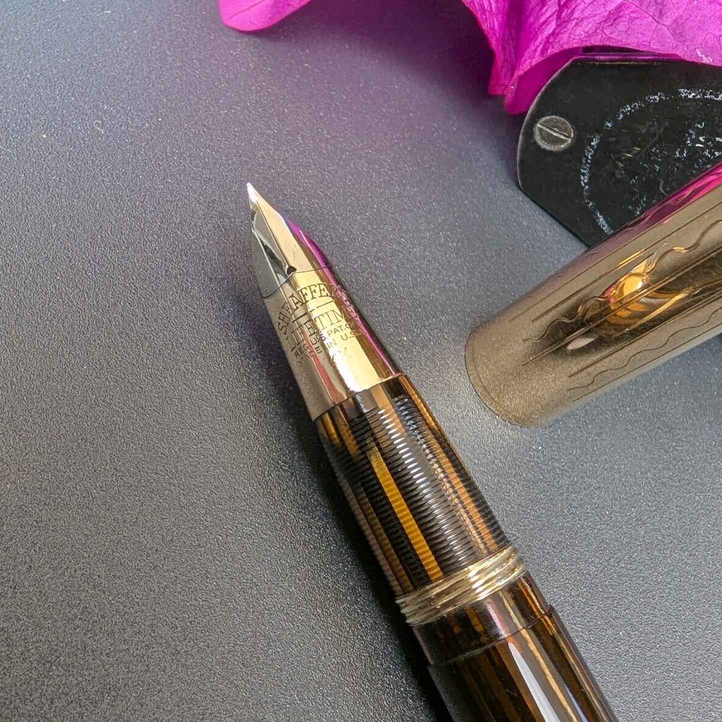 Golden Brown Sheaffer Triumph Tuckaway Crest