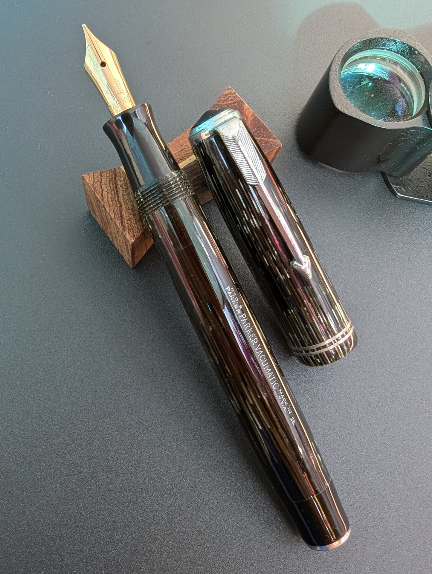 Hidden - 1938 Parker Black Shadow-Wave Vacumatic Junior - fine+ point