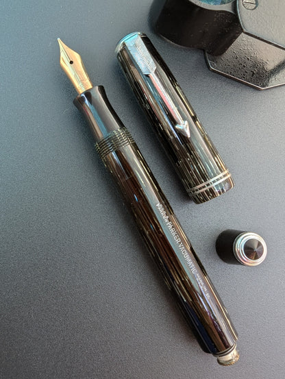 Hidden - 1938 Parker Black Shadow-Wave Vacumatic Junior - fine+ point