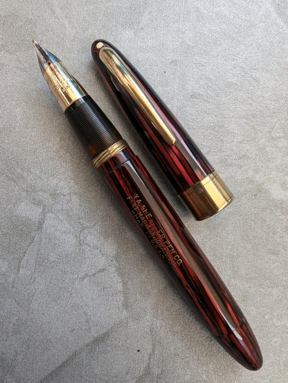 1946-7 Carmine Sheaffer Triumph Valiant Fountain Pen - Medium point