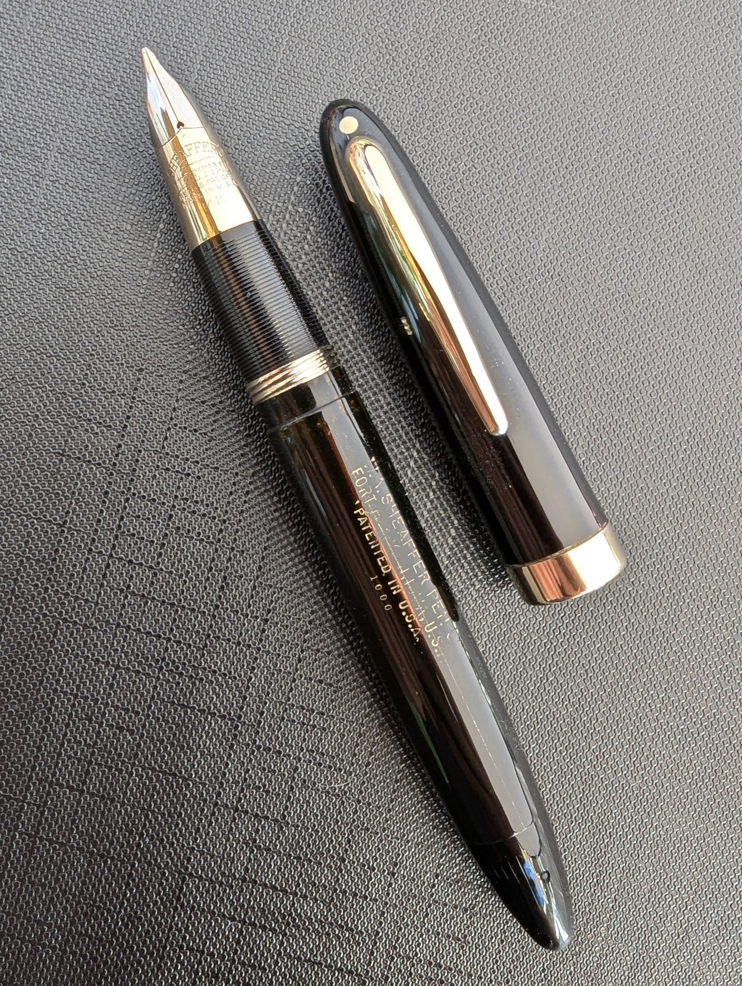 1943-5 Black Sheaffer Triumph Statesman - medium point