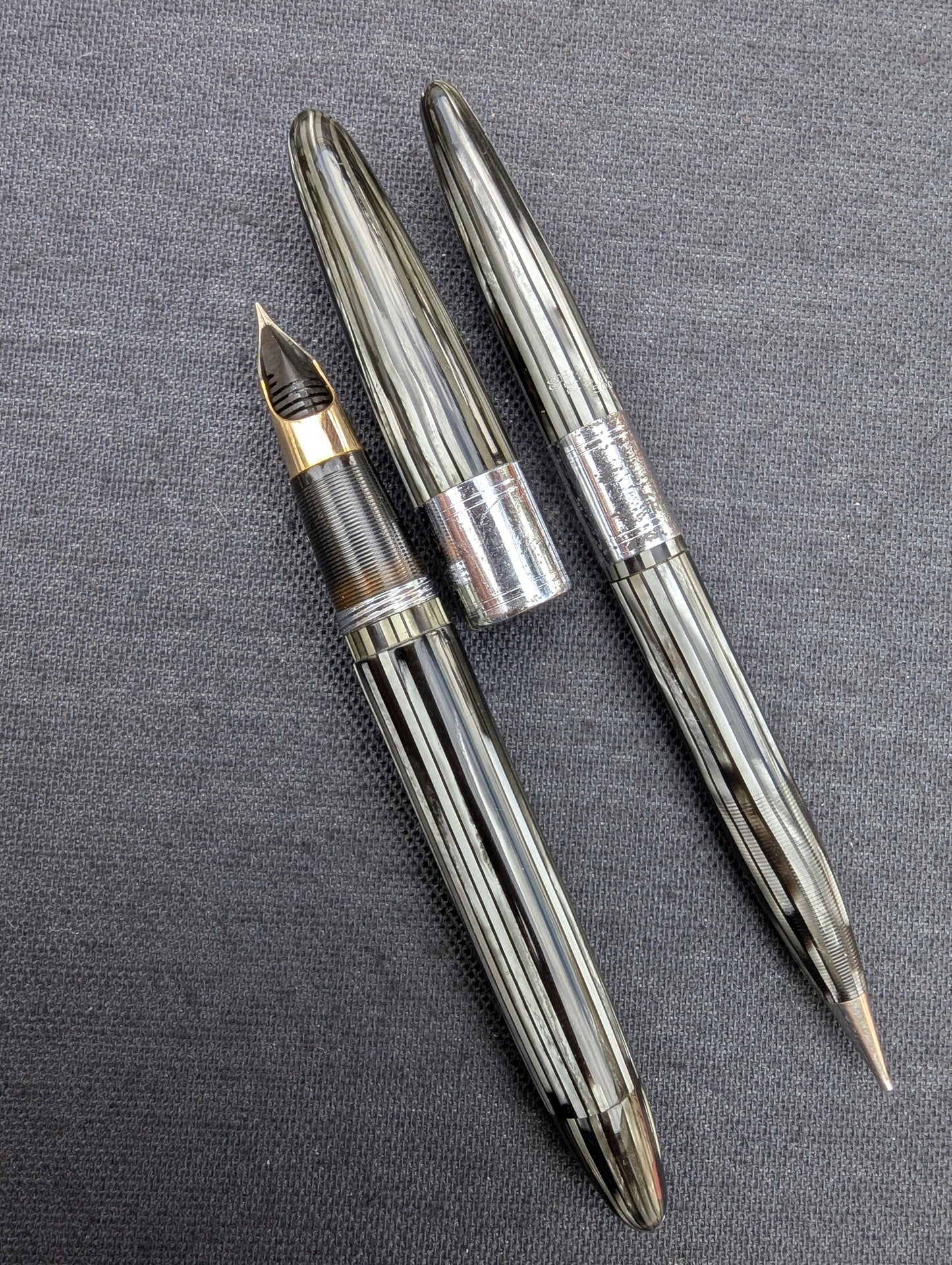 1946-7 Gray Pearl Sheaffer Triumph Valiant fountain pen & pencil - F-XF point