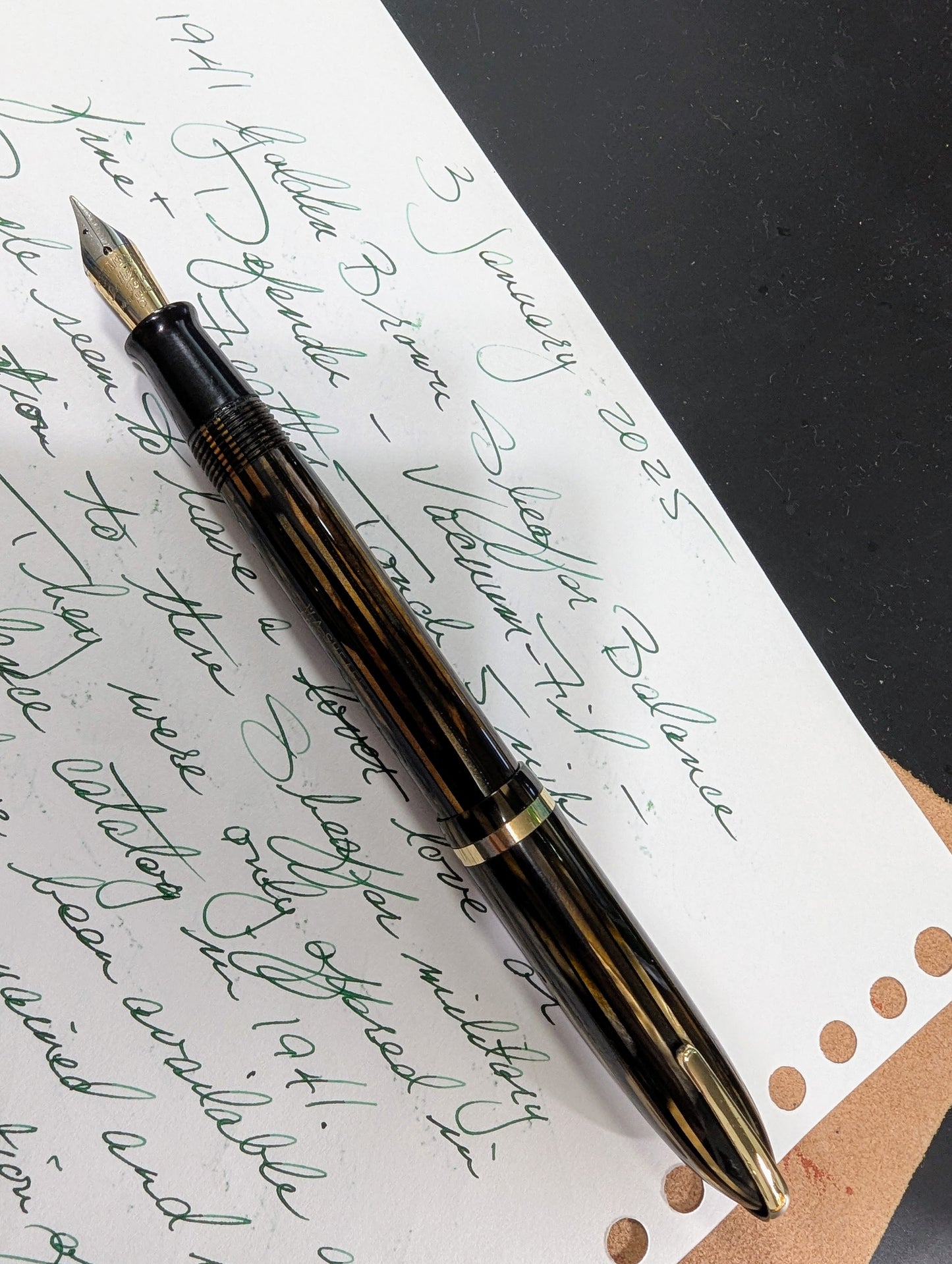 1941 Golden Brown Sheaffer Balance Defender - fine+ point