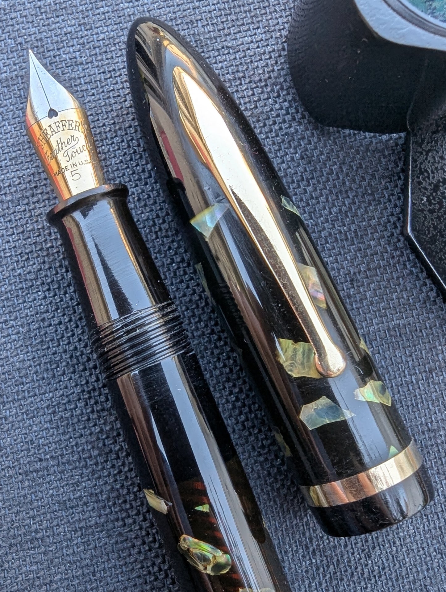 Ebonized Pearl Sheaffer Balance "Admiral" fountain pen