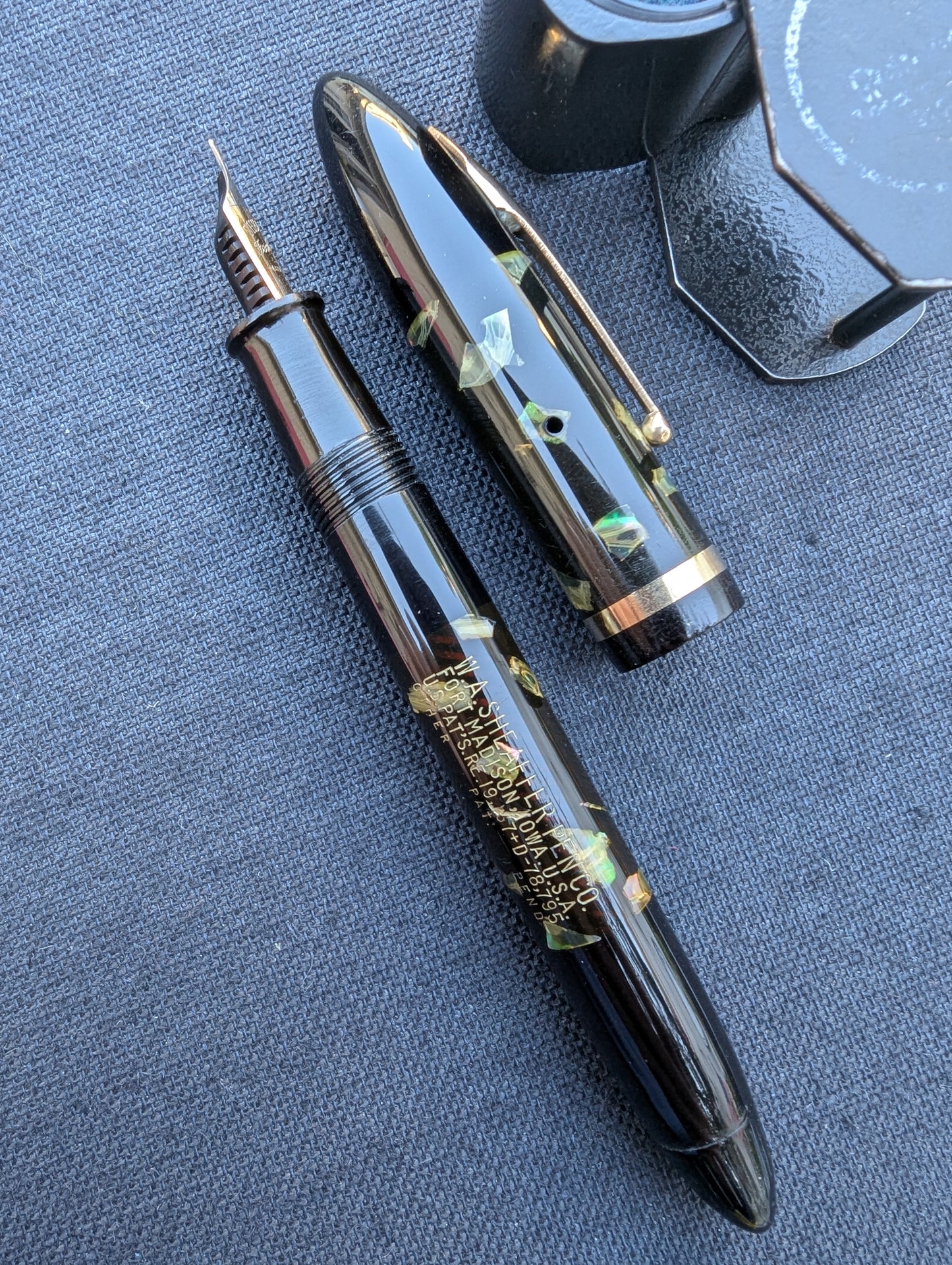 Ebonized Pearl Sheaffer Balance "Admiral" fountain pen