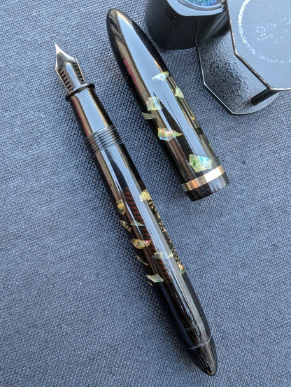 Ebonized Pearl Sheaffer Balance "Admiral" fountain pen