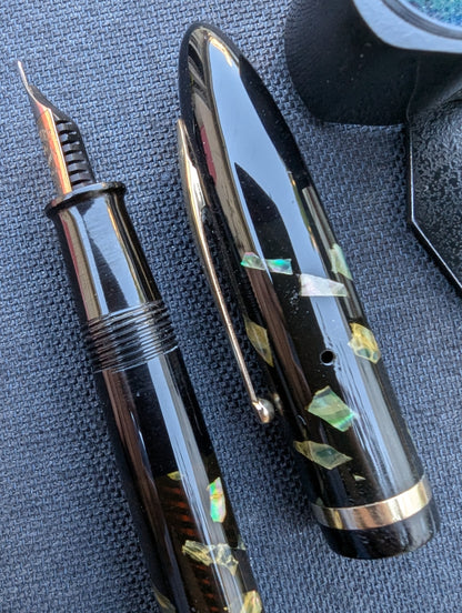 Ebonized Pearl Sheaffer Balance "Admiral" fountain pen