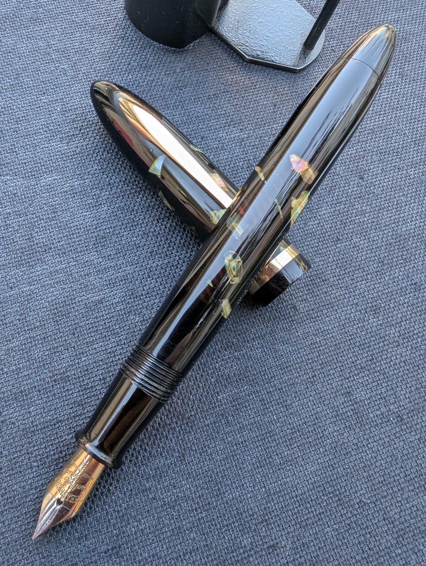 Ebonized Pearl Sheaffer Balance "Admiral" fountain pen