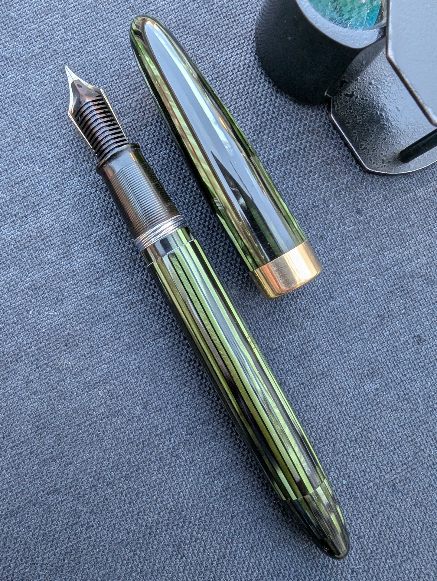 1947 Marine Green Sheaffer Sovereign Statesman fountain pen - Vacuum-Fil - Fine Golden Spade nib