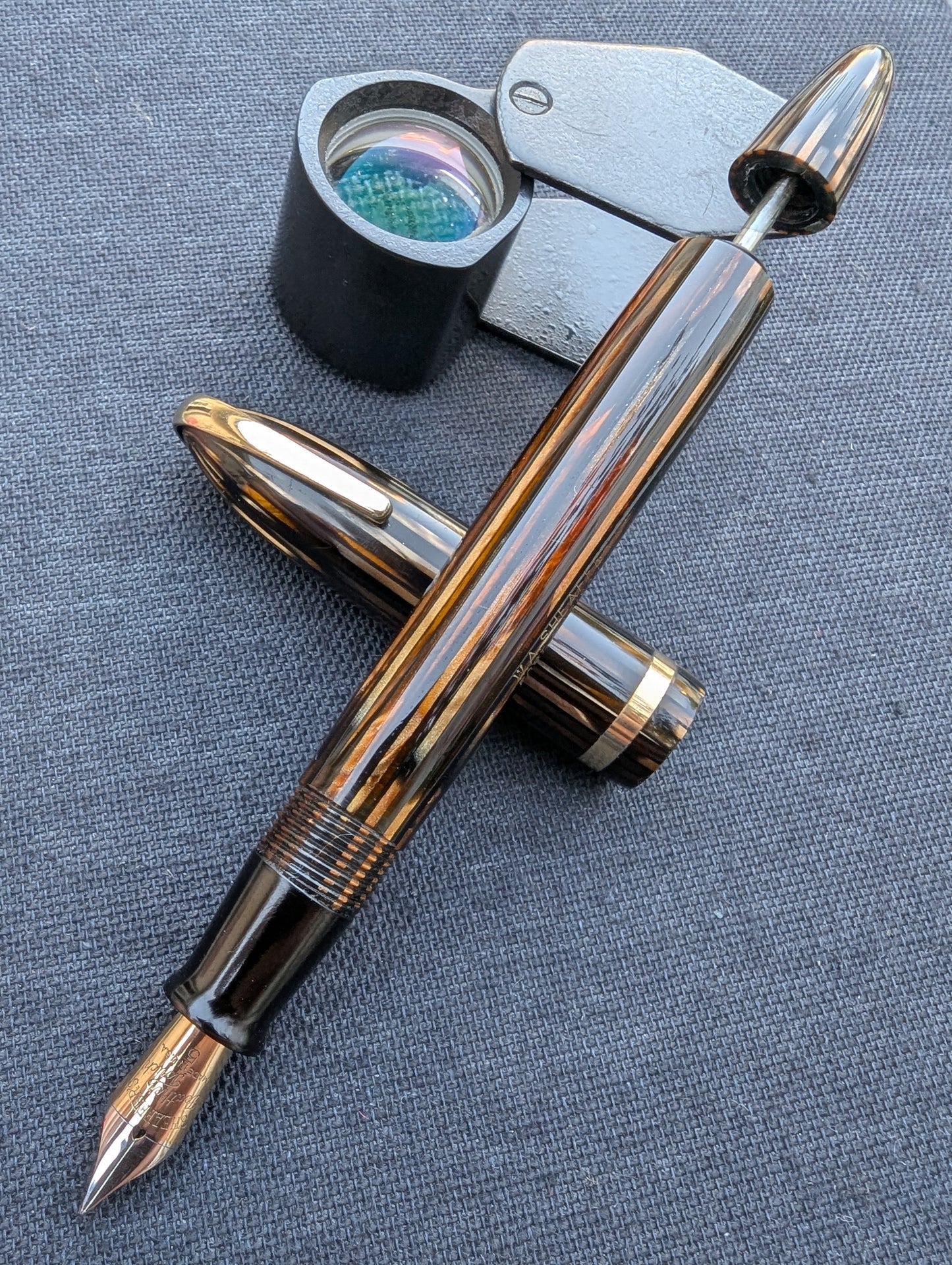 1941 Golden Brown Sheaffer Balance Defender - fine+ point