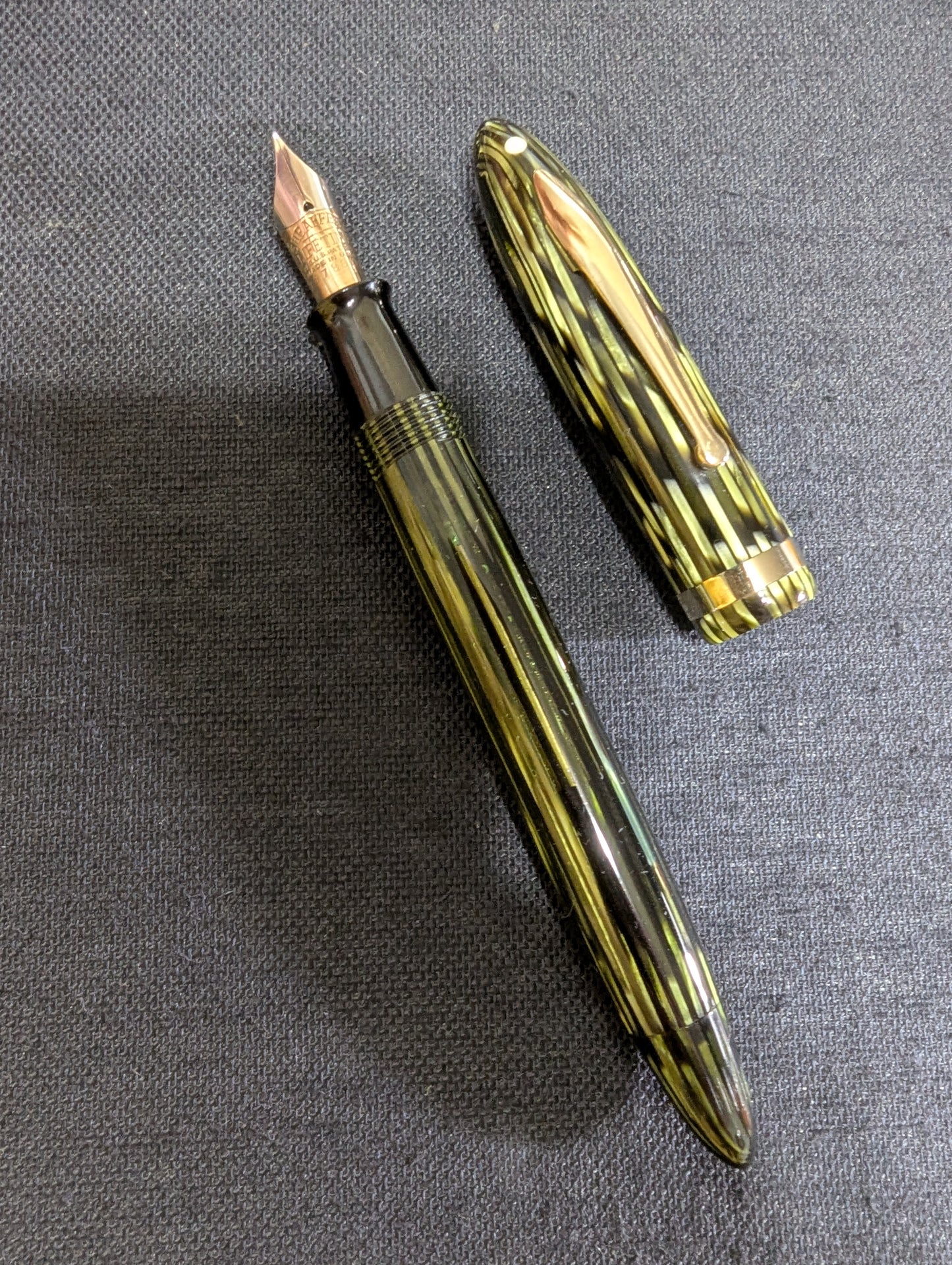 1937 Marine Green Sheaffer Balance Statesman - Fine-Medium point