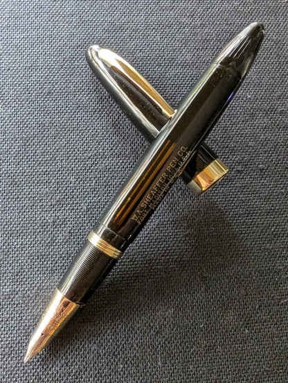 1943-5 Black Sheaffer Triumph Statesman - stubby fine point