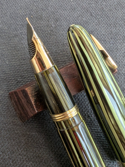 Marine Green Sheaffer Tuckaway Statesman fountain pen - fine point