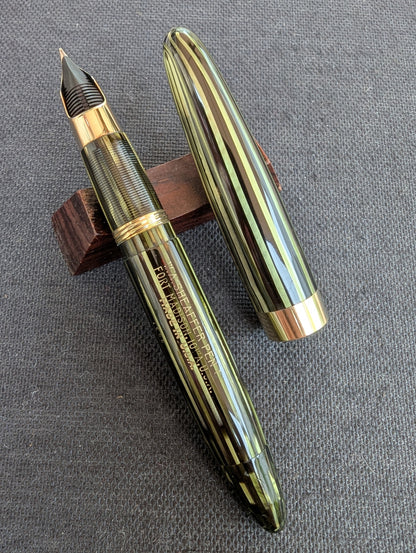 Marine Green Sheaffer Tuckaway Statesman fountain pen - fine point