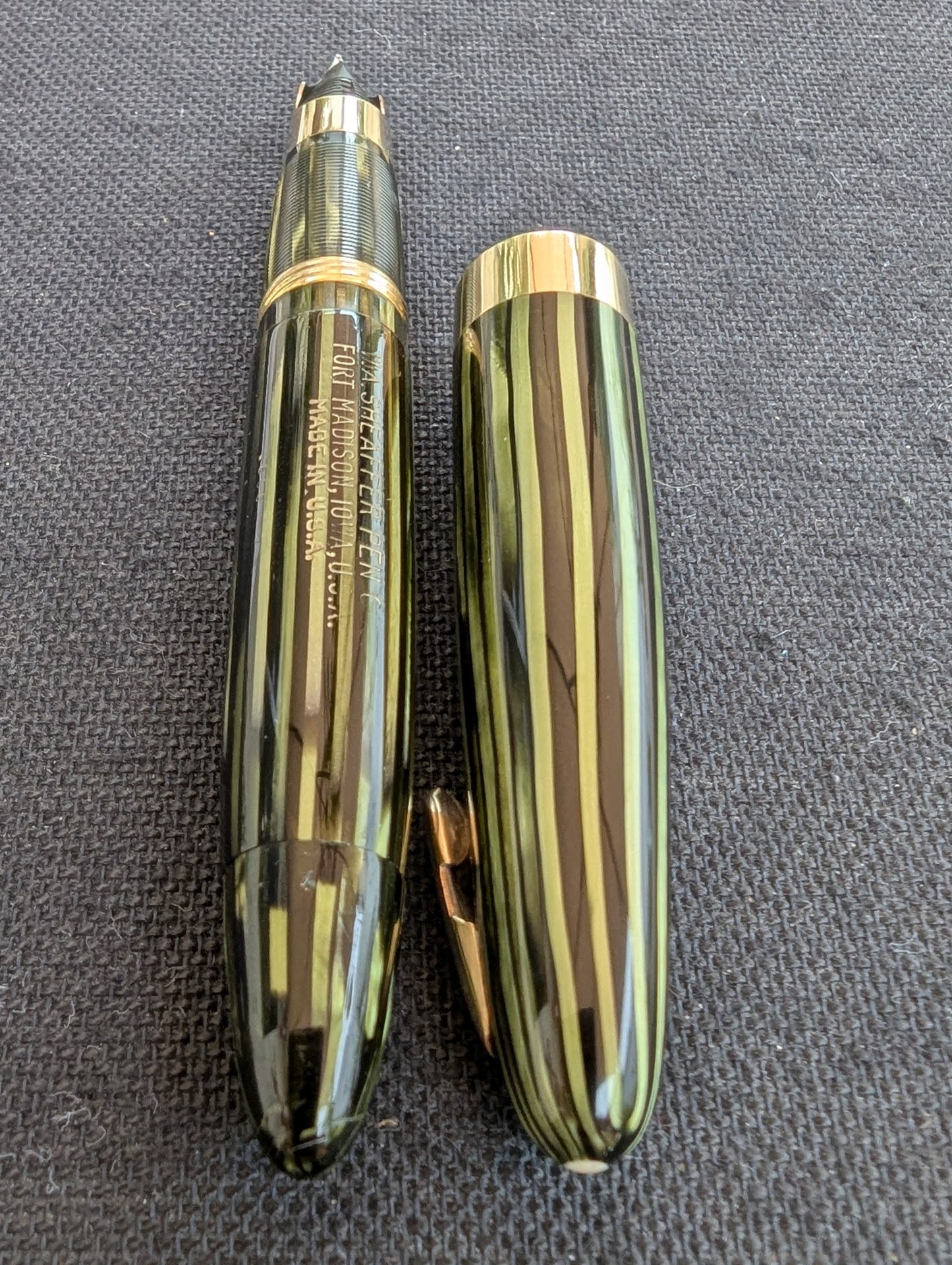Marine Green Sheaffer Tuckaway Statesman fountain pen - fine point