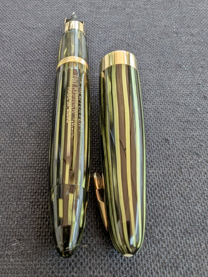 Marine Green Sheaffer Tuckaway Statesman fountain pen - fine point