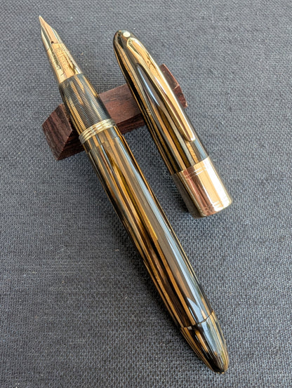 1943-5 Golden Brown Sheaffer Triumph Valiant II - fine nib (Copy)