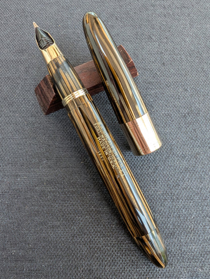 1943-5 Golden Brown Sheaffer Triumph Valiant II - fine nib (Copy)