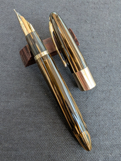 1943-5 Golden Brown Sheaffer Triumph Valiant II - fine nib (Copy)
