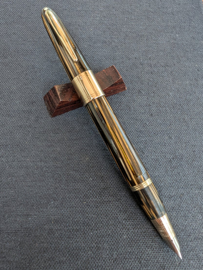 1943-5 Golden Brown Sheaffer Triumph Valiant II - fine nib (Copy)