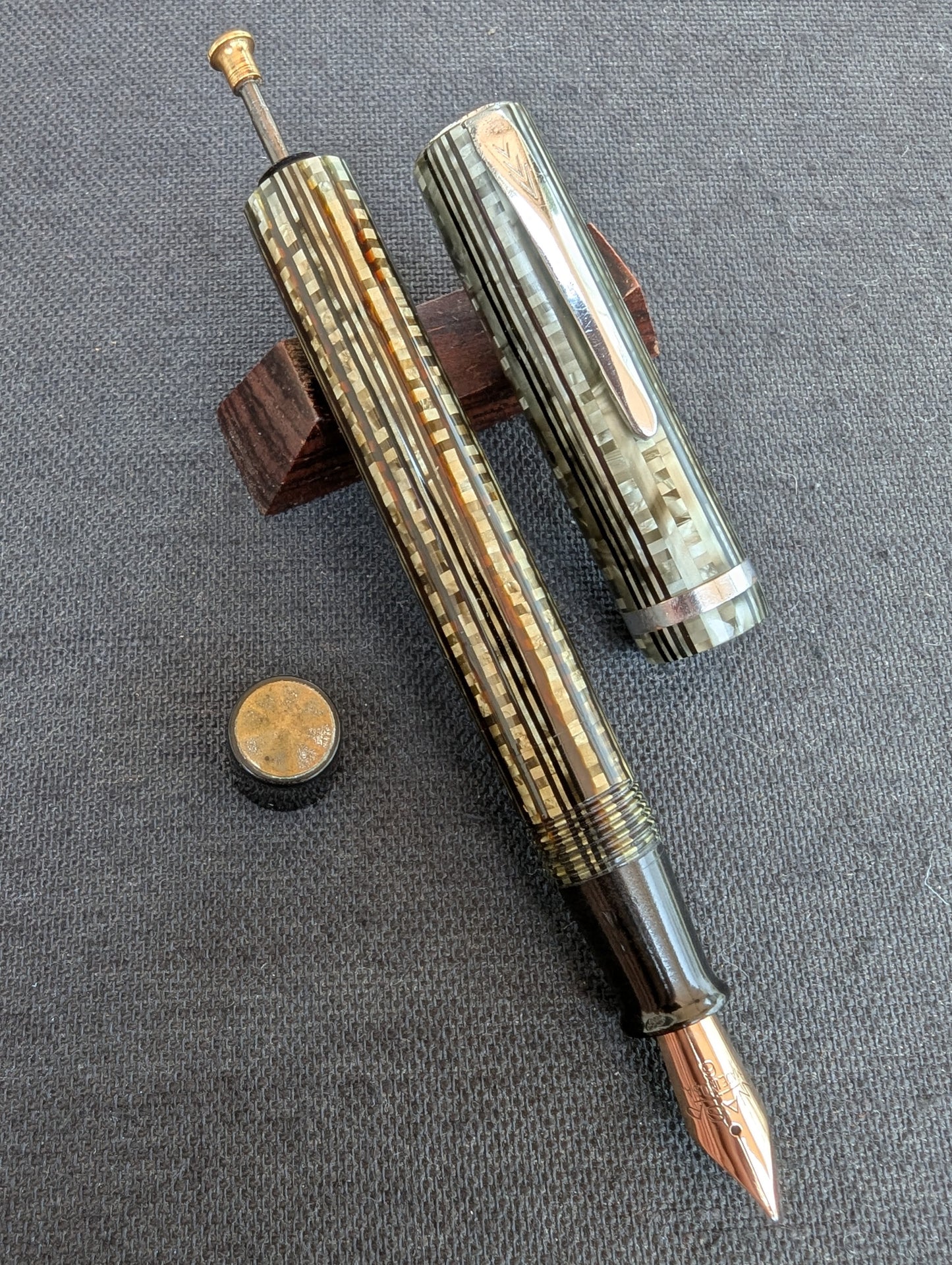 ~1938 Grey Pearl WASP Clipper standard