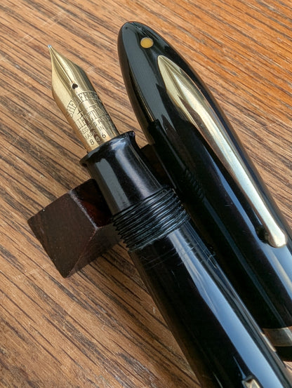 1936 Black Sheaffer Balance "Premier"  pen - lever filler - Fine point