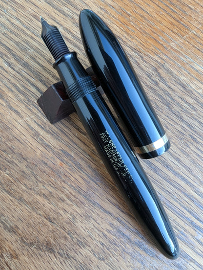 1936 Black Sheaffer Balance "Premier"  pen - lever filler - Fine point