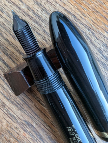 1936 Black Sheaffer Balance "Premier"  pen - lever filler - Fine point