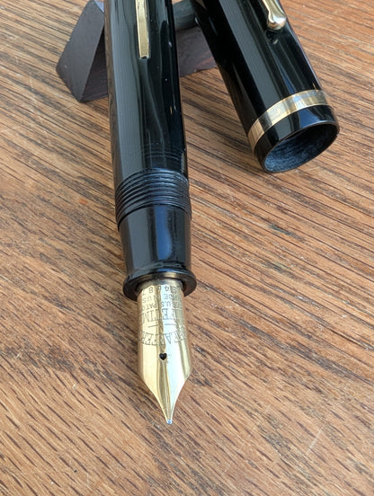 1936 Black Sheaffer Balance "Premier"  pen - lever filler - Fine point