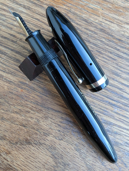 1930-1 Black Sheaffer Balance "Premier"  pen - lever filler - Fine point