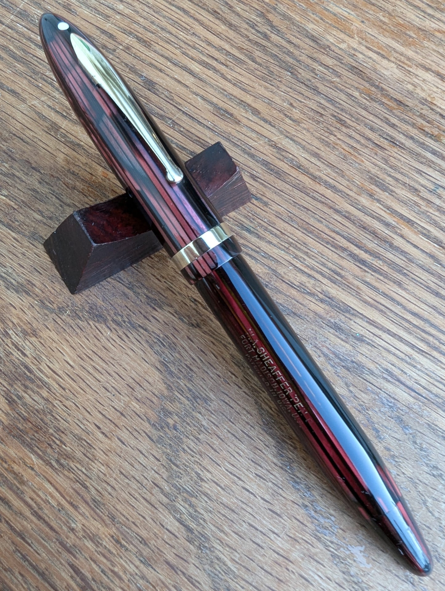 1941 Carmine Sheaffer Balance Statesman - fine point