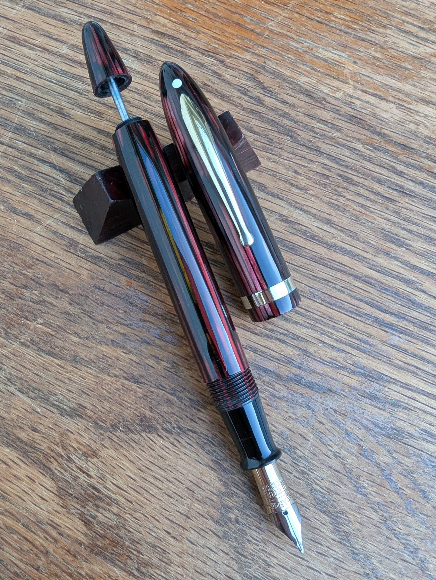 1941 Carmine Sheaffer Balance Statesman - fine point