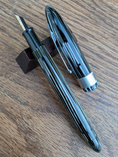 Gray Pearl Sheaffer Craftsman Deluxe fountain pen