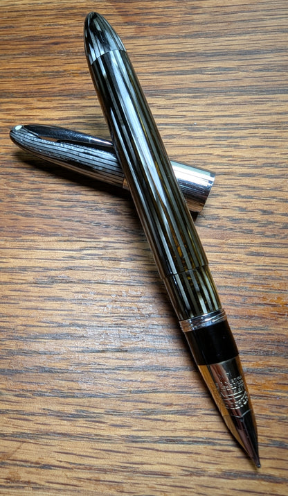 1942 Gray Sheaffer Triumph - Vacuum-Fil - medium-broad