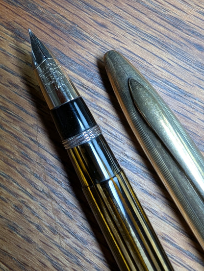 1942 Golden Brown Sheaffer Triumph Crest - fine point