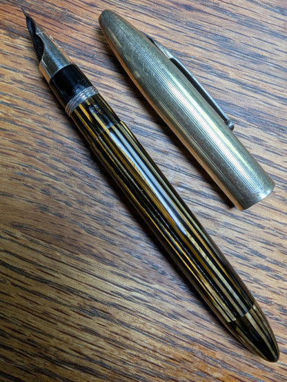 1942 Golden Brown Sheaffer Triumph Crest - fine point