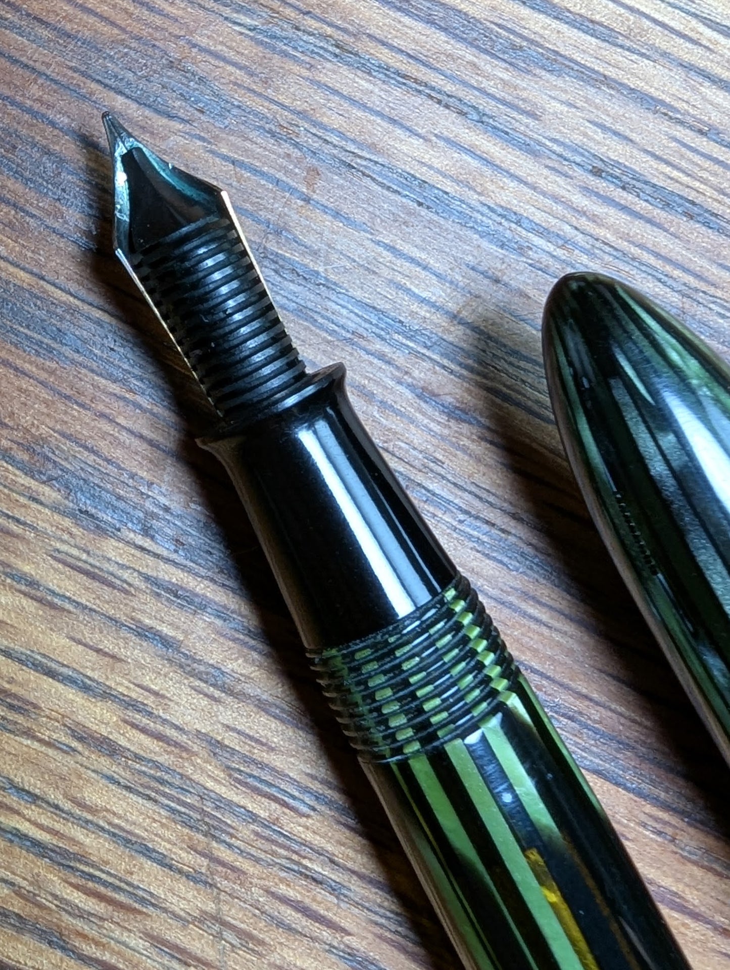 1938-41 Marine Green Sheaffer Balance Statesman - Vacuum-Fil - medium-broad point