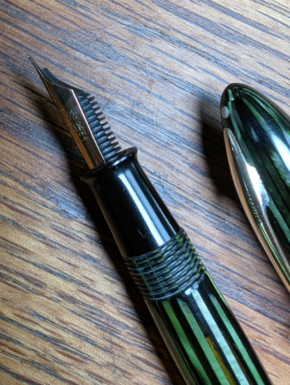 1938-41 Marine Green Sheaffer Balance Statesman - Vacuum-Fil - medium-broad point