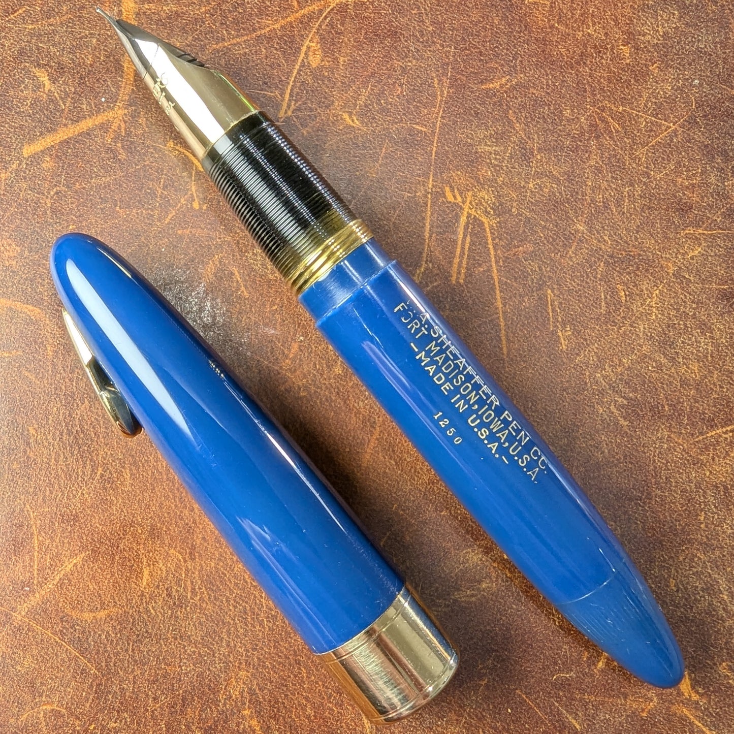 1948 Persian blue Sheaffer Triumph Tuckaway Valiant - extra-fine point