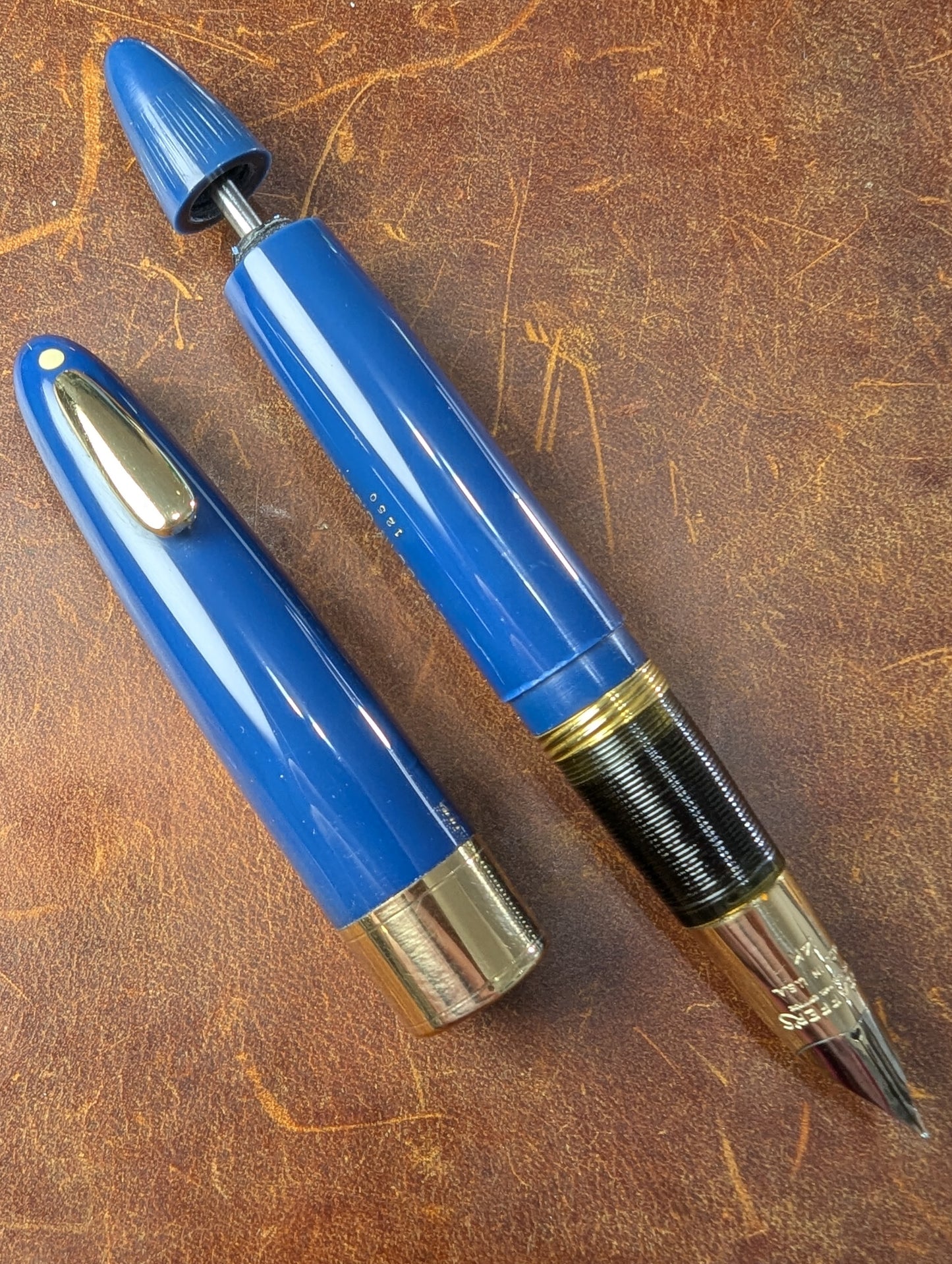 1948 Persian blue Sheaffer Triumph Tuckaway Valiant - extra-fine point