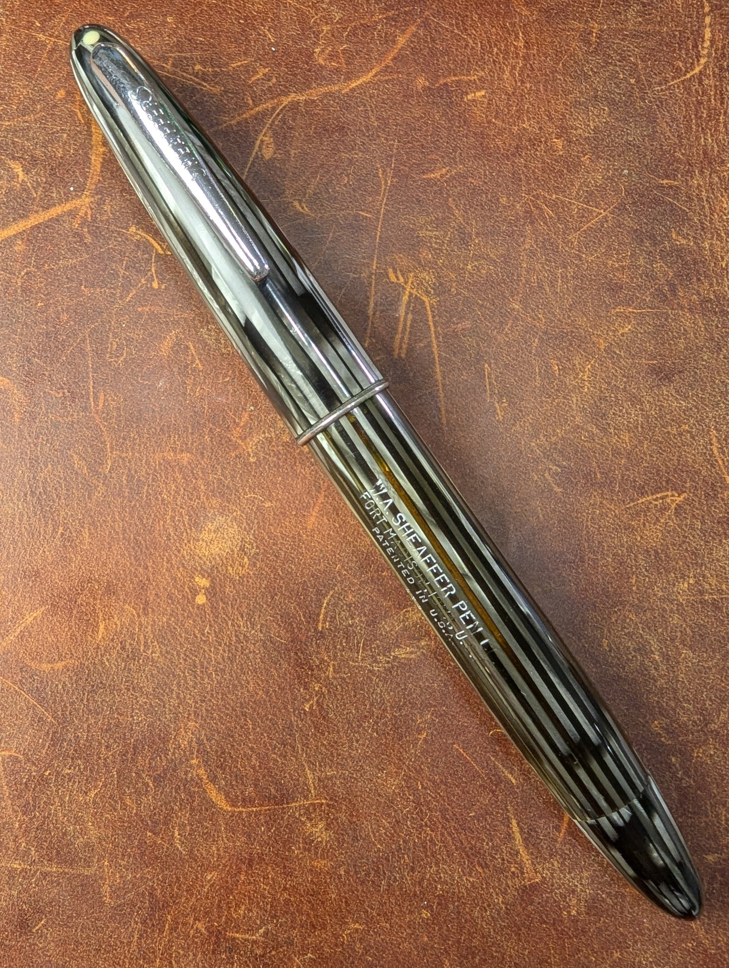 1943-5 Gray Pearl Sheaffer Triumph Sovereign - fine point