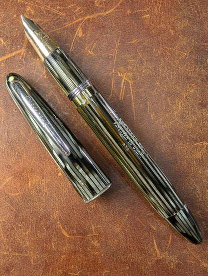 1943-5 Gray Pearl Sheaffer Triumph Sovereign - fine point