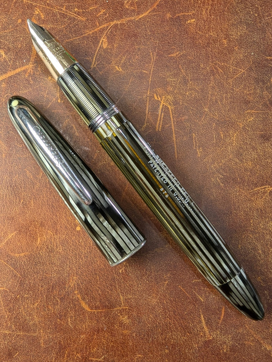 1943-5 Gray Pearl Sheaffer Triumph Sovereign - fine point